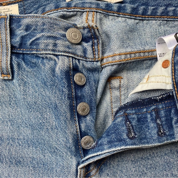 Levi's Wedgie Denim Jeans Medium Wash Size 25 - Picture 3 of 12